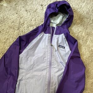 Patagonia Kids Purple Raincoat (size 12/L)